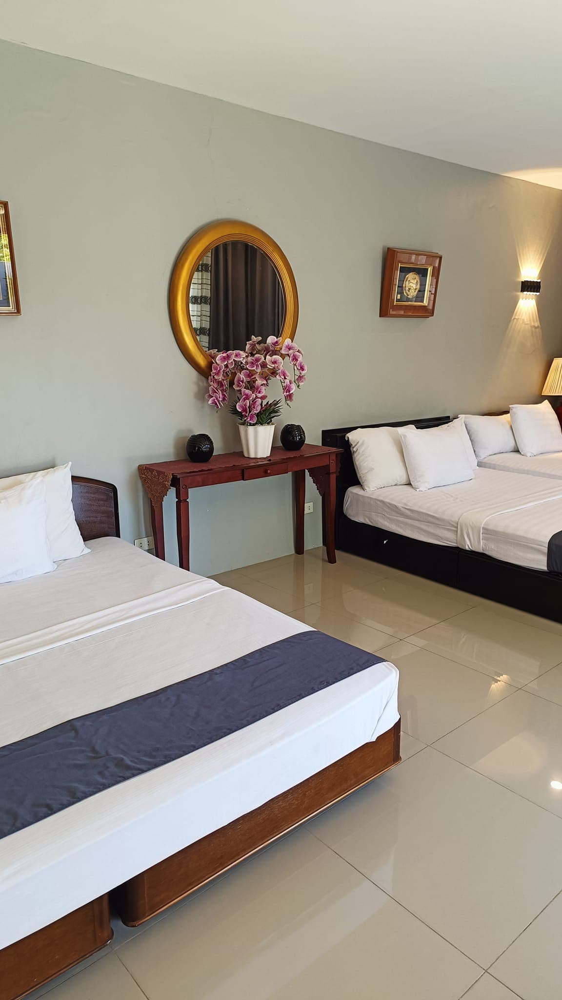 Erynn Chalet interior