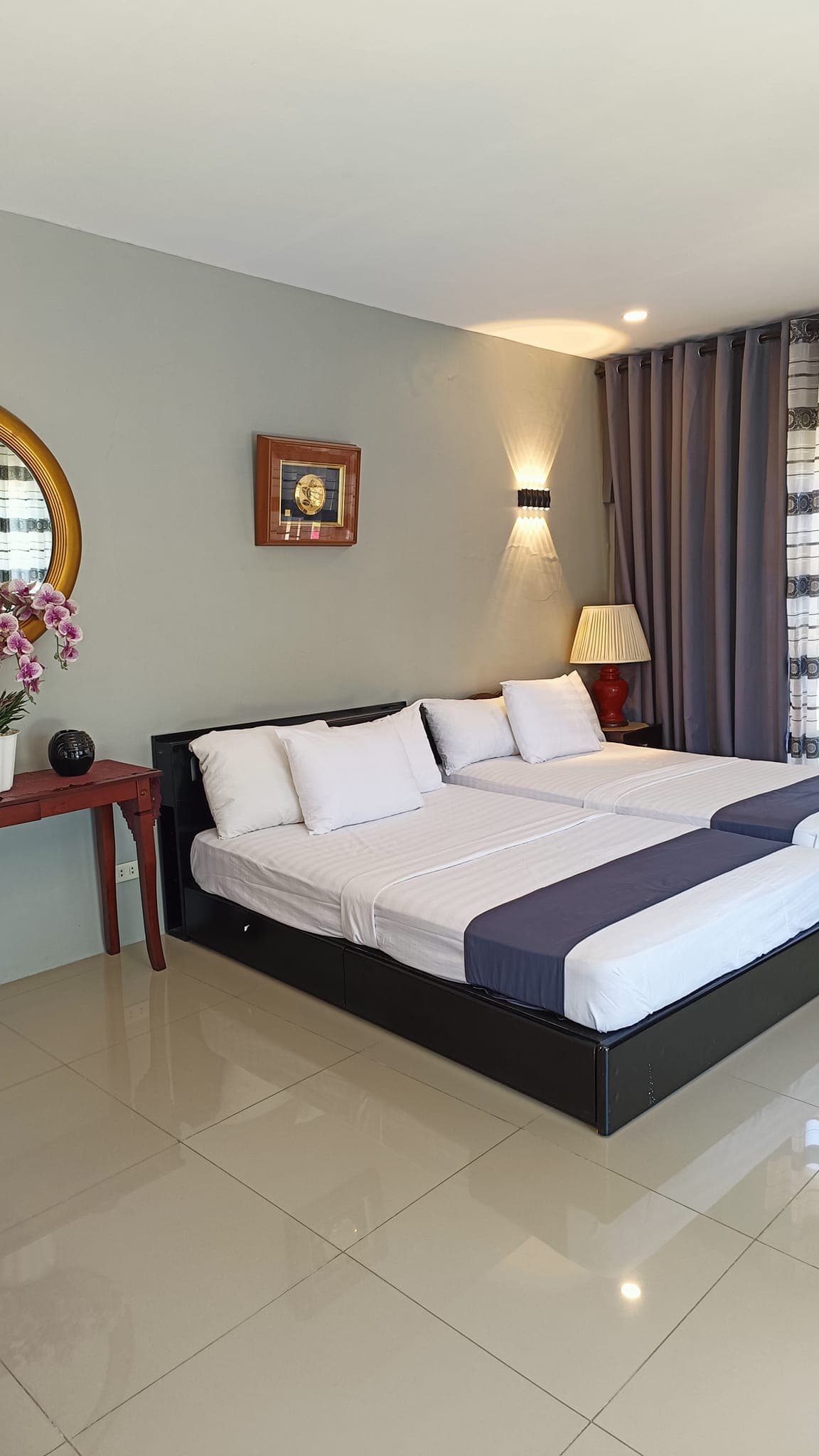 Erynn Chalet modern interior